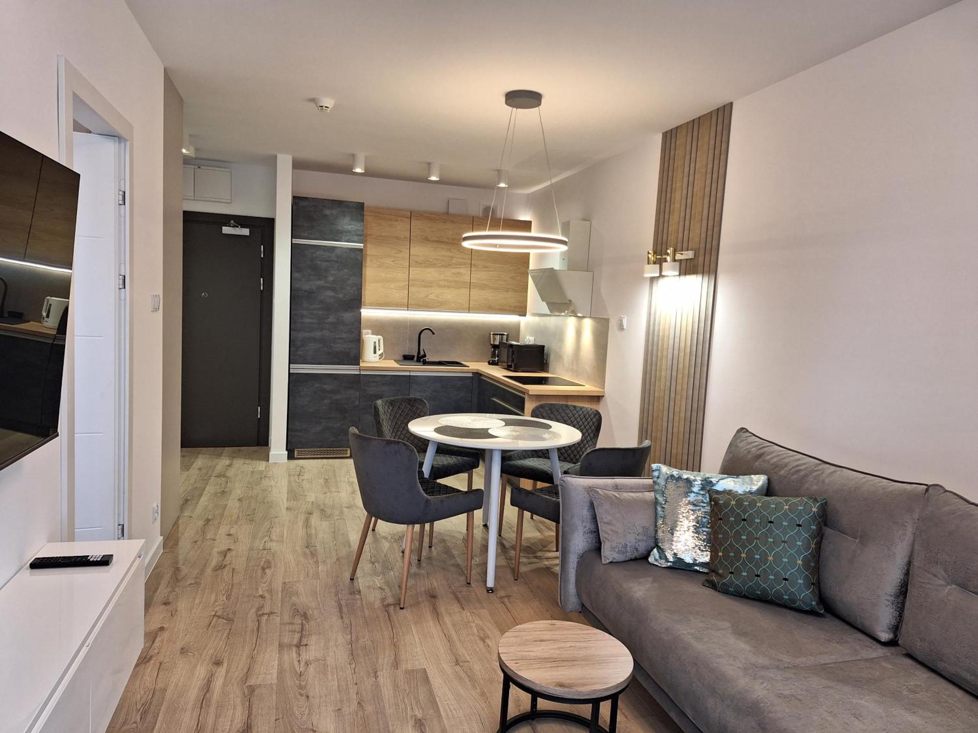 Modern White Kollataja 7a Apartment *